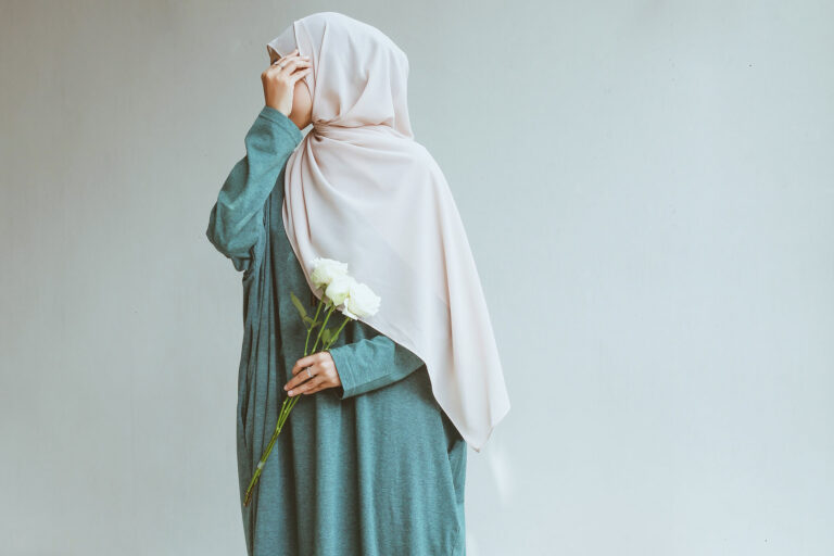 How to Style Vintage Pieces for a Modern Look